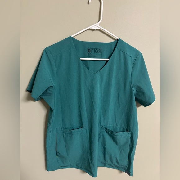 Figs Environmentally Awesome Collection Size Medium Green Scrub Top - Picture 1 of 8